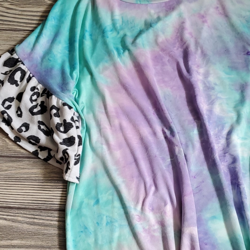 Tye dye leopard sleeve  Top - Picture 5 of 7